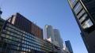 百貨店の名残を残す、ファッションビル