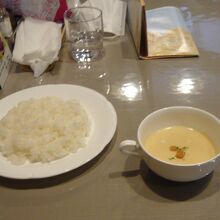 本日のランチ～　スープが美味しい！