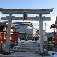 石占井神社