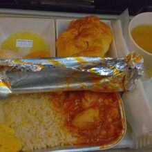 ブルネイ発の便で出た朝の機内食