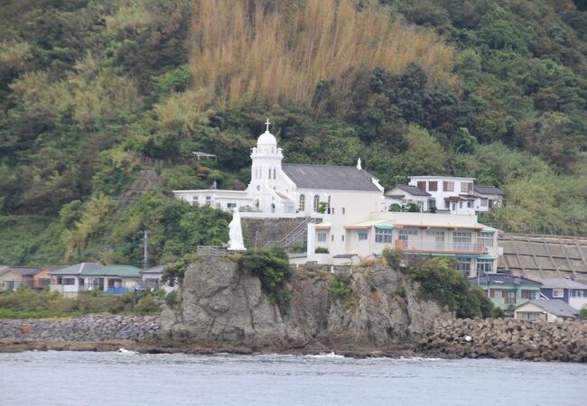 長崎港の入口を見守るマリア像が印象的
