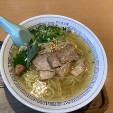 塩ぱしゃ麺