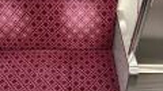 桜模様のシートに注目