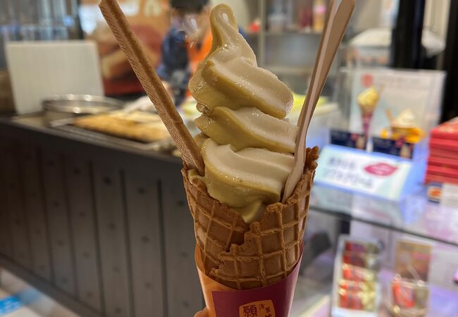 焼き芋ソフトクリーム