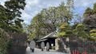 立派な石垣が残されています