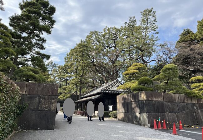 立派な石垣が残されています