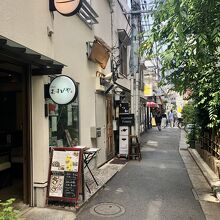 入りやすいレストランが多い