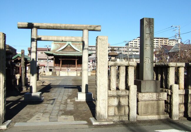 鶴見市場駅近くの神社