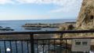 江の島岩屋の亀石