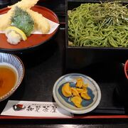 鳥濱トメの流れをくむ食堂