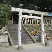 もともとは城山に祀られていた