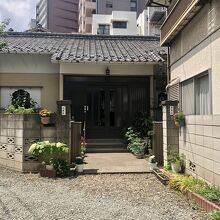 えぇっ！普通の家じゃん