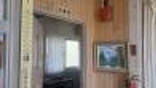 バスなら比川バス停下車です。室内もしっかり作られていました