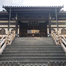 本堂が大きい！