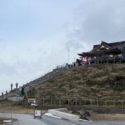 ウミネコの鳴き声が響き、旅情を感じました。