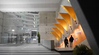 外観がインパクトありすぎ。