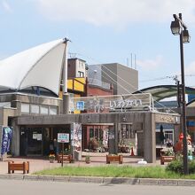 道の駅の建物。ぱっと見はいいけど…環境が整ってない。