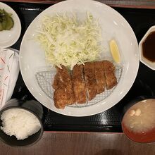 とんかつ定食