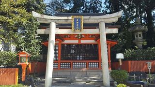 美容祈願の「美御前社」と「美容水」