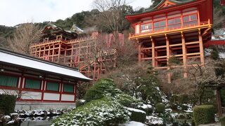 日本三大稲荷のひとつ