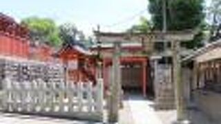 舞殿の東側です