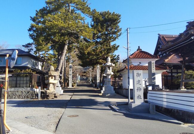 西条駅出てすぐです。