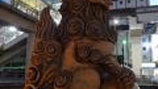 ゆいレールの牧志駅のすぐそばにありました。