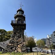 かつては靖国神社正面の常夜灯でした