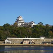 松浦党や唐津焼の展示なども