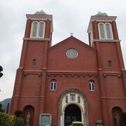 丘の上の歴史ある教会