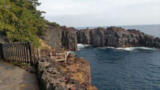 絶景！迫力ある海岸沿いのハイキングコース　