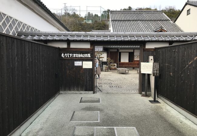 明治時代の回船問屋の建物を復元した資料館