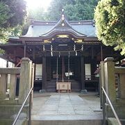 隅田川沿いに鎮座している稲荷神社