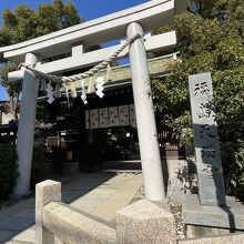 緑の屋根が素敵です