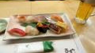 カジュアルな高級すし店（！？）