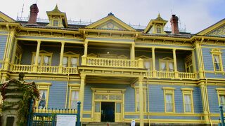 建物の色が最高