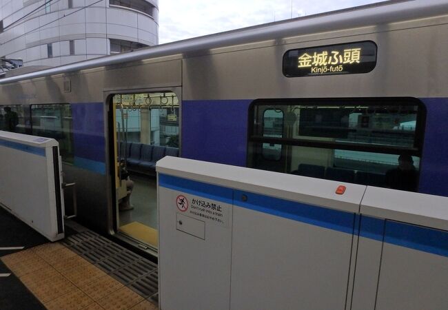 名古屋港の商業エリアへのアクセス鉄道