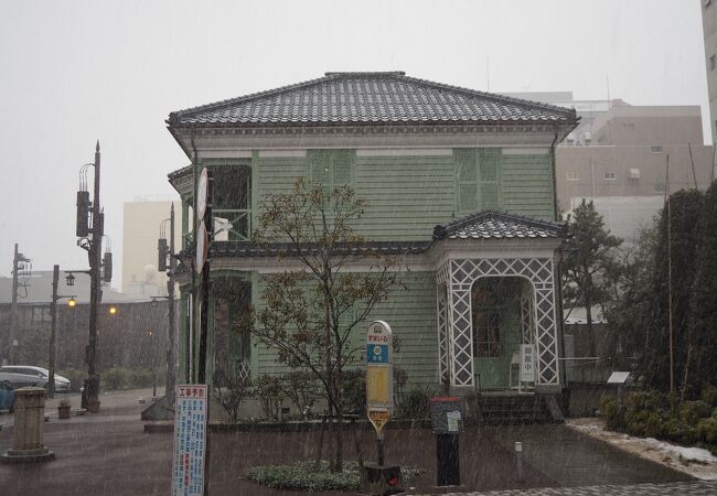 木造２階建ての洋館