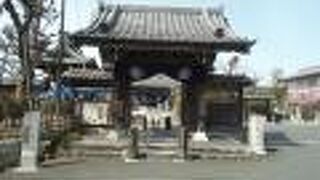 本堂内の彫刻欄間は見てみたい力作