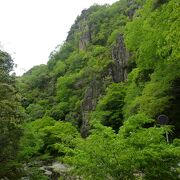 花崗岩と紅葉の美しい岡山県を代表する名勝