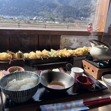 土瓶蒸しと十六色の一口天ぷら膳