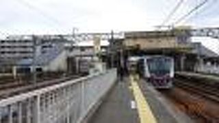 昔、慢性の超満員で日本で一番混雑している電車とも言われていました。