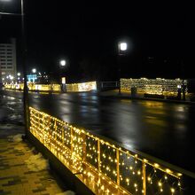 思ったよりは暗いですが？