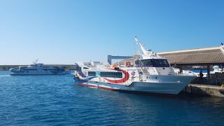 八重山離島への観光拠点です