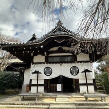お寺の本堂