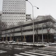 近江町市場の向かい