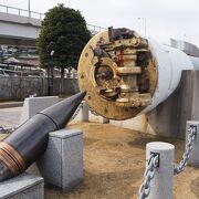 横須賀で建造された戦艦陸奥の主砲がヴェルニー公園で展示