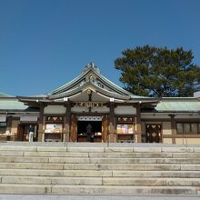 亀山八幡宮拝殿です。