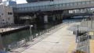 クルーズ船も通ります