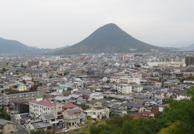 飯野山(讃岐富士)